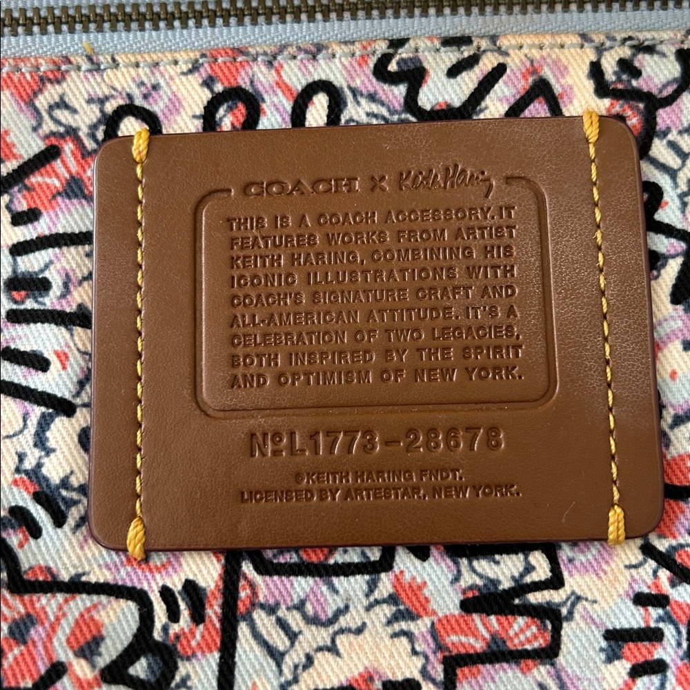 Coach X Keith Haring Turnlock Wristlet 30 Limited Edition Collaboration - Picture 12 of 16